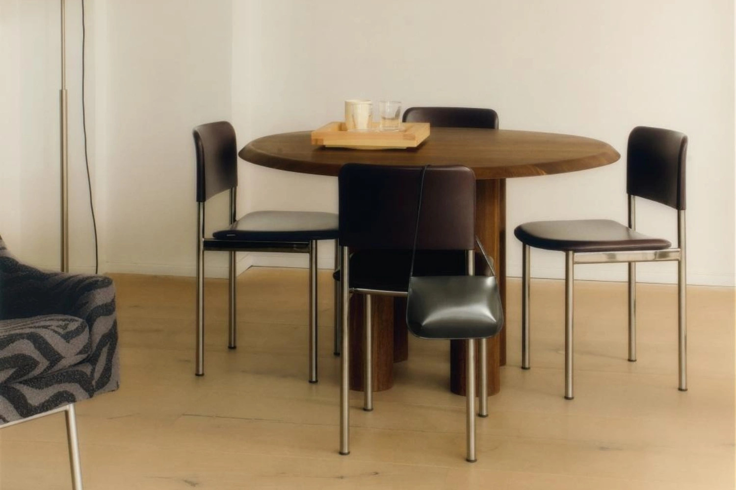 Islets Dining Table 04