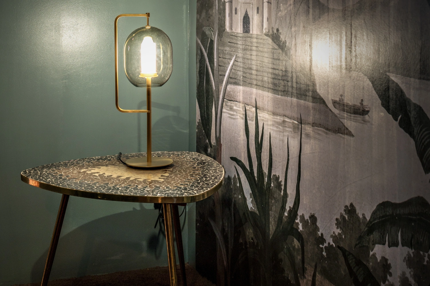 Lantern Light Table Lamp 03