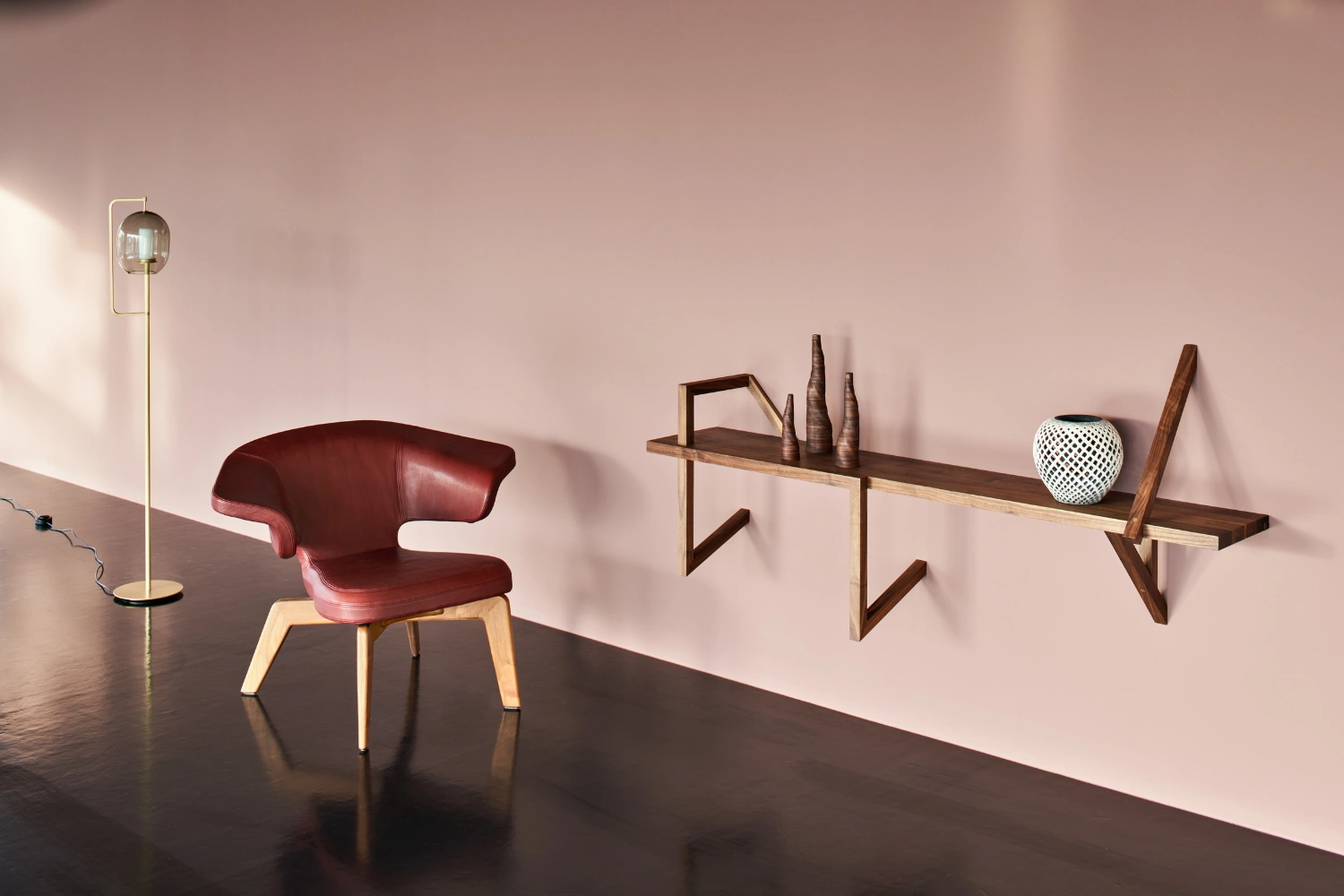 Munich Lounge Chair 04