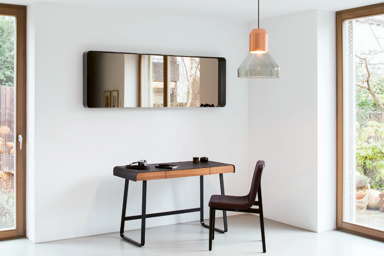 Pegasus Home Desk 03