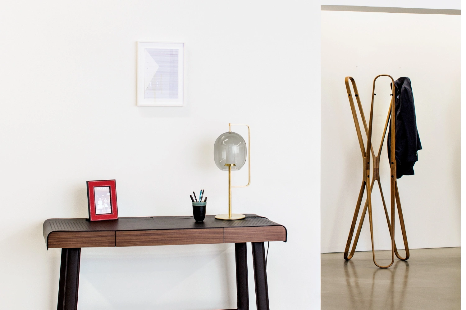 Saturn Coat Stand 03