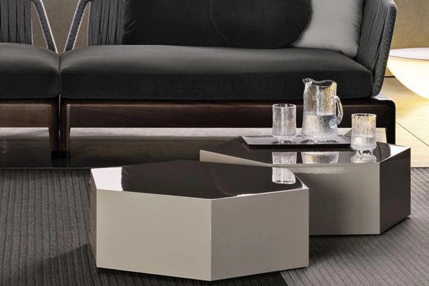 Aeron Outdoor 01