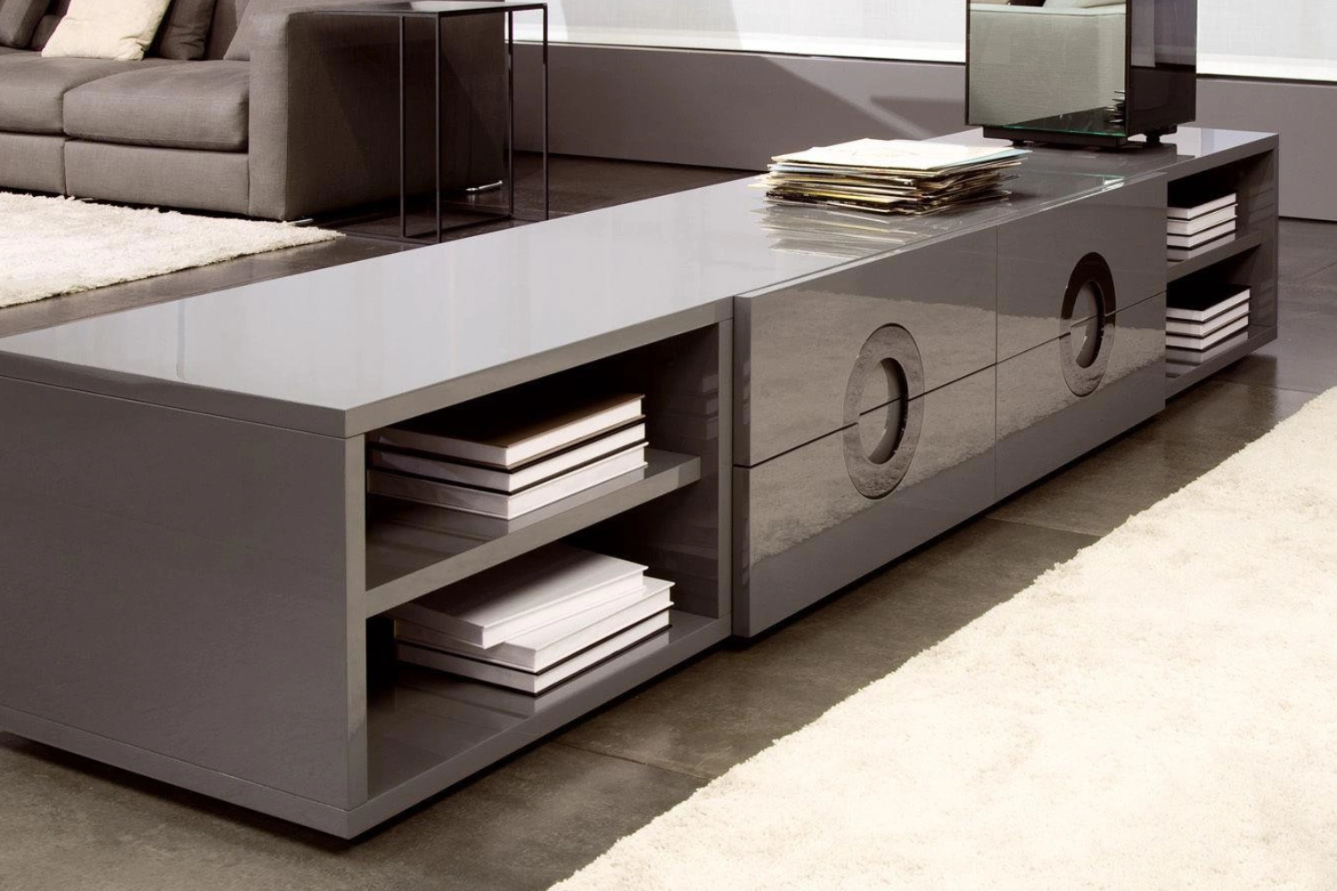 Buffet Archipenko Unit 2