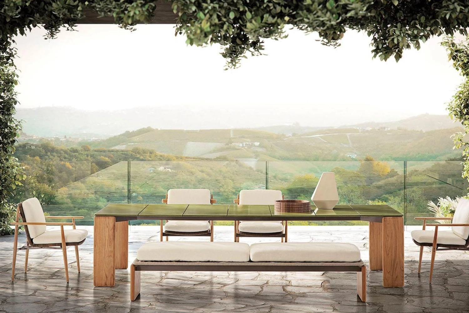 Drake Dining Outdoor 02