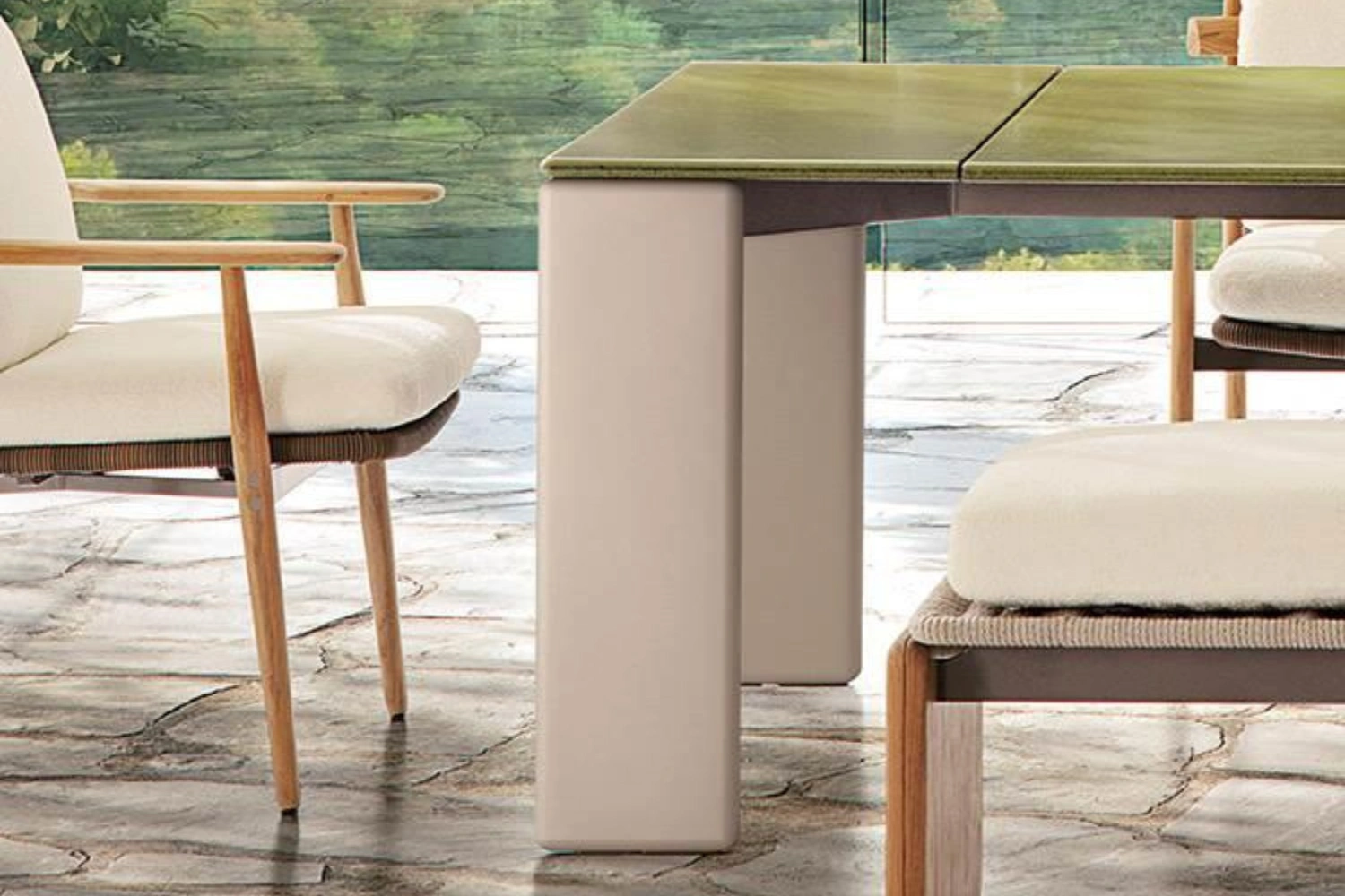 Drake Dining Outdoor 04