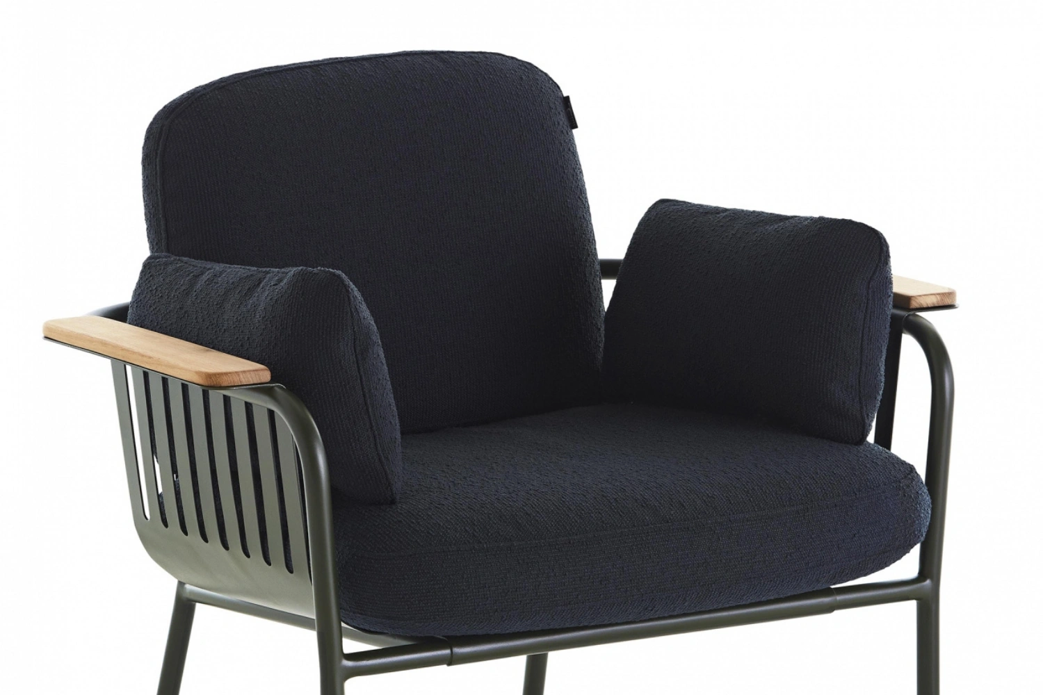 Gandia Blasco Capa Lounge Chair 01