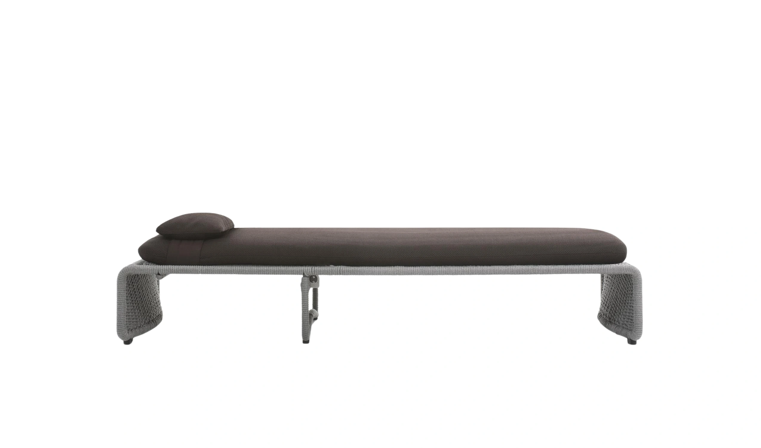 Halley Outdoor 01