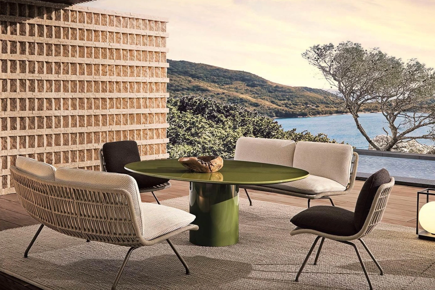 Rayan Outdoor 02