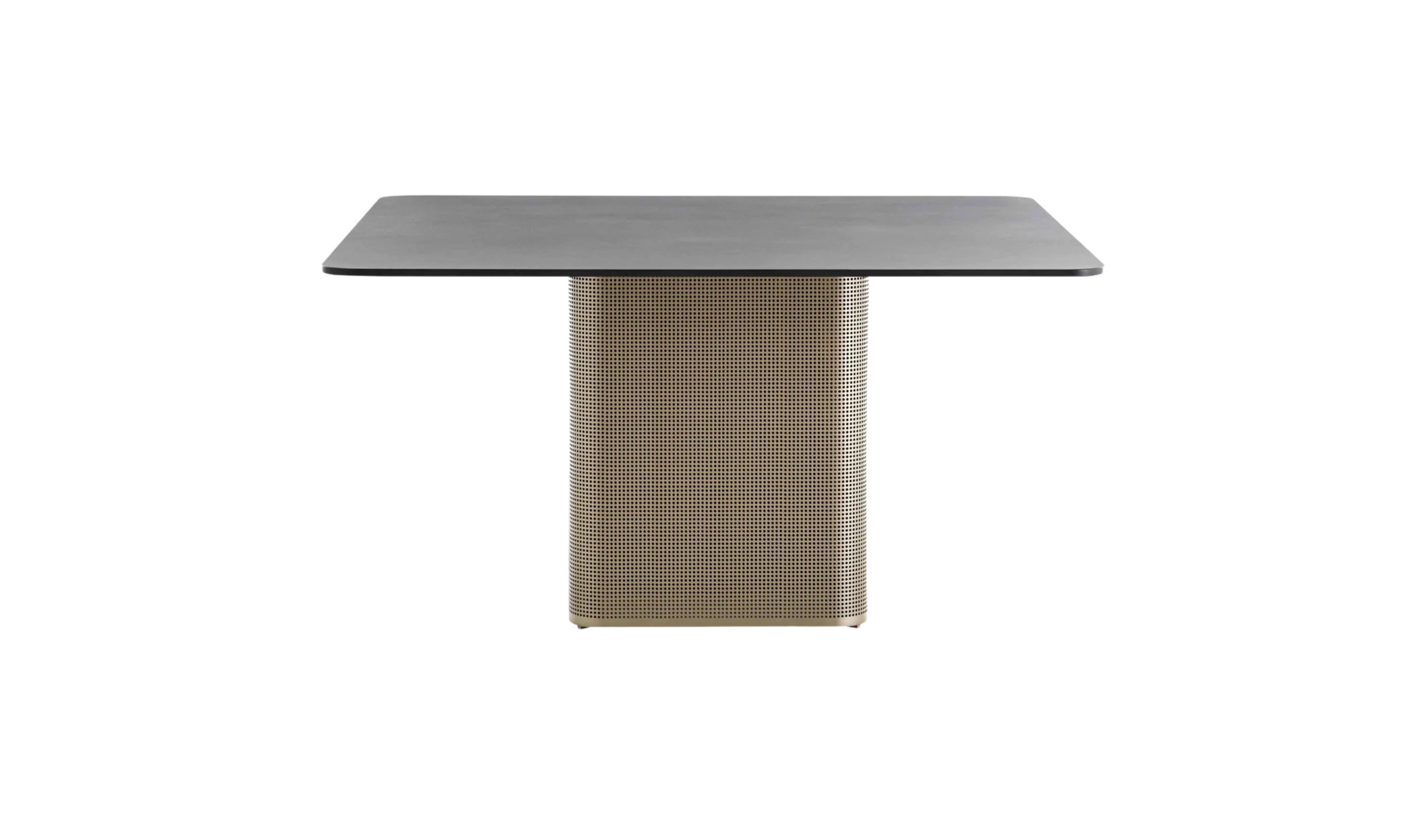 Solanas Dining table 140 01