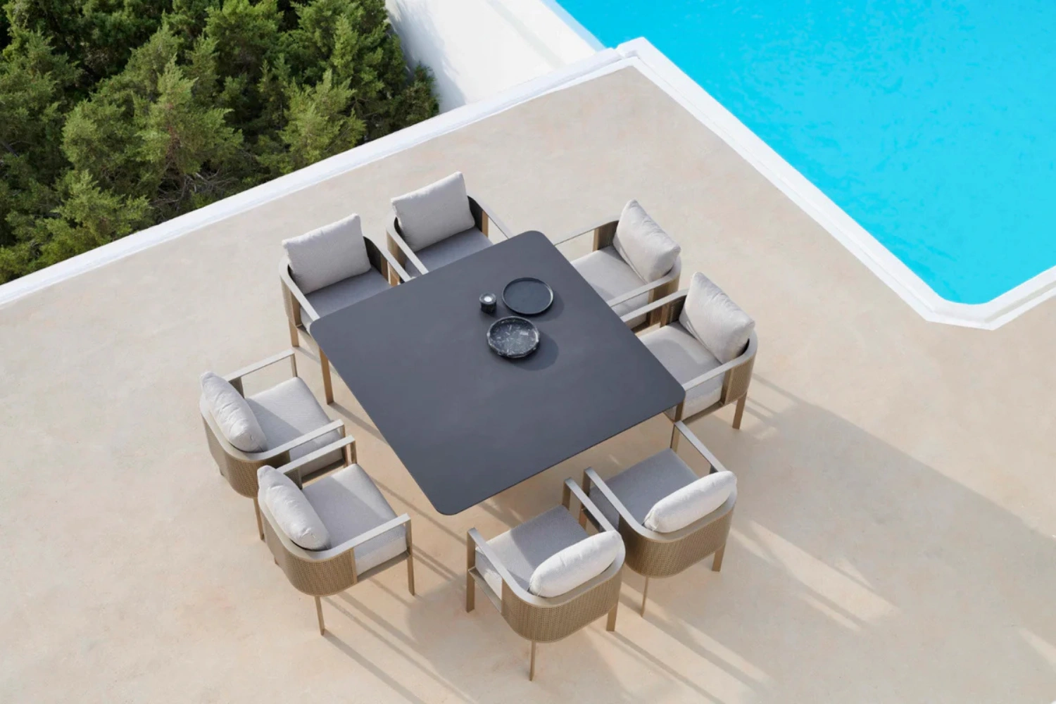 Solanas Dining table 140 03