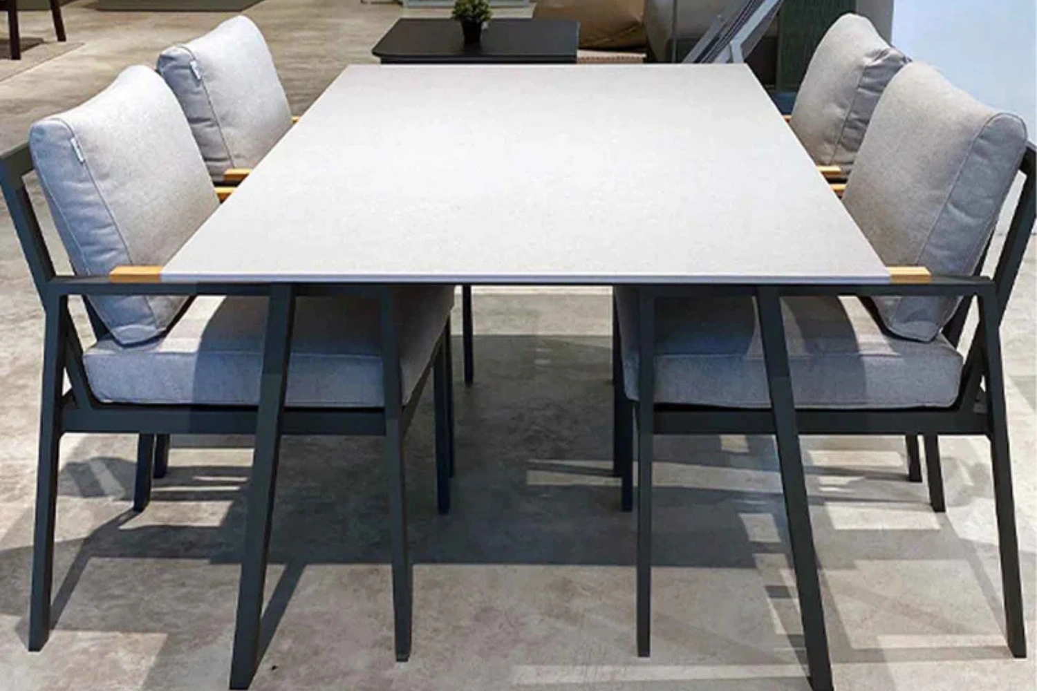 Timeless Dining table 180 03