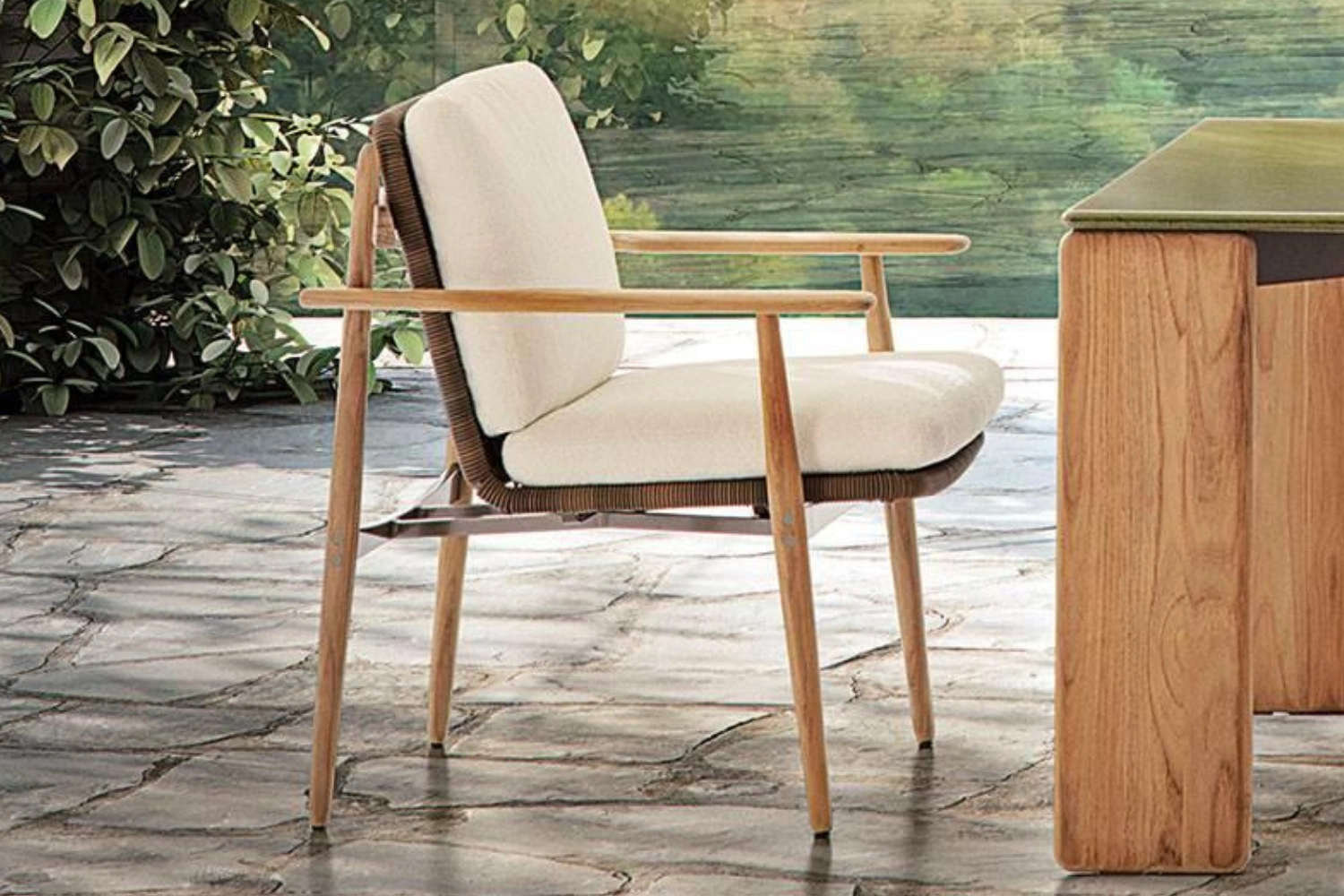 Trio Outdoor Dining 02