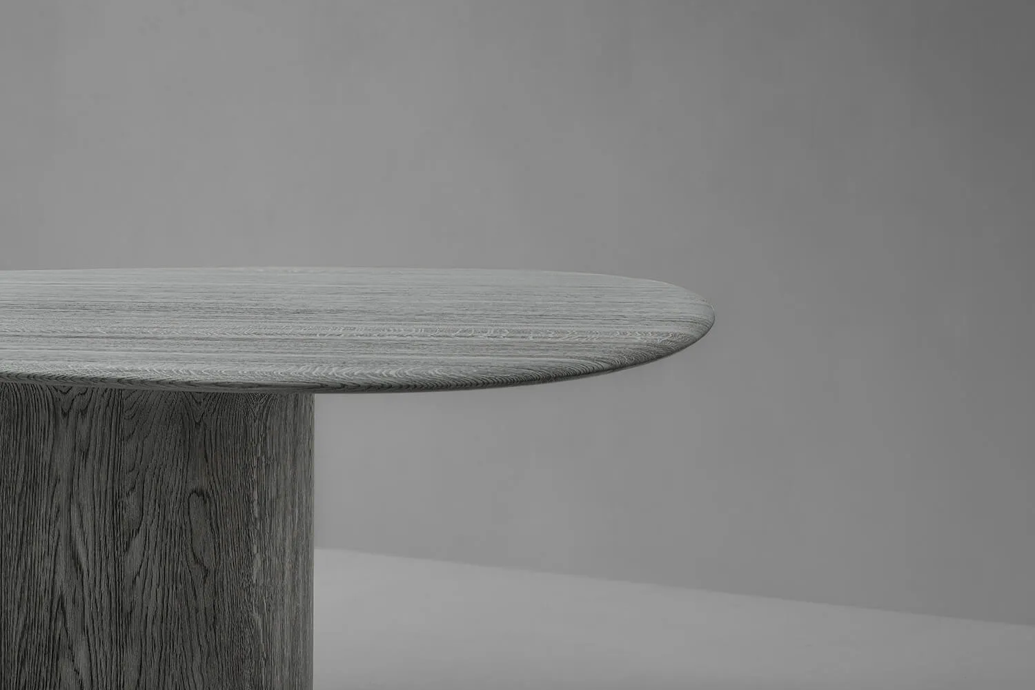 anvil_dining_table_triangle_04_1x