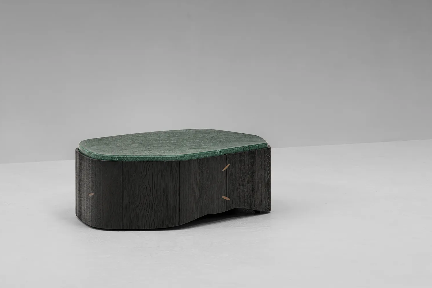 cairn_coffee_table_02_1x