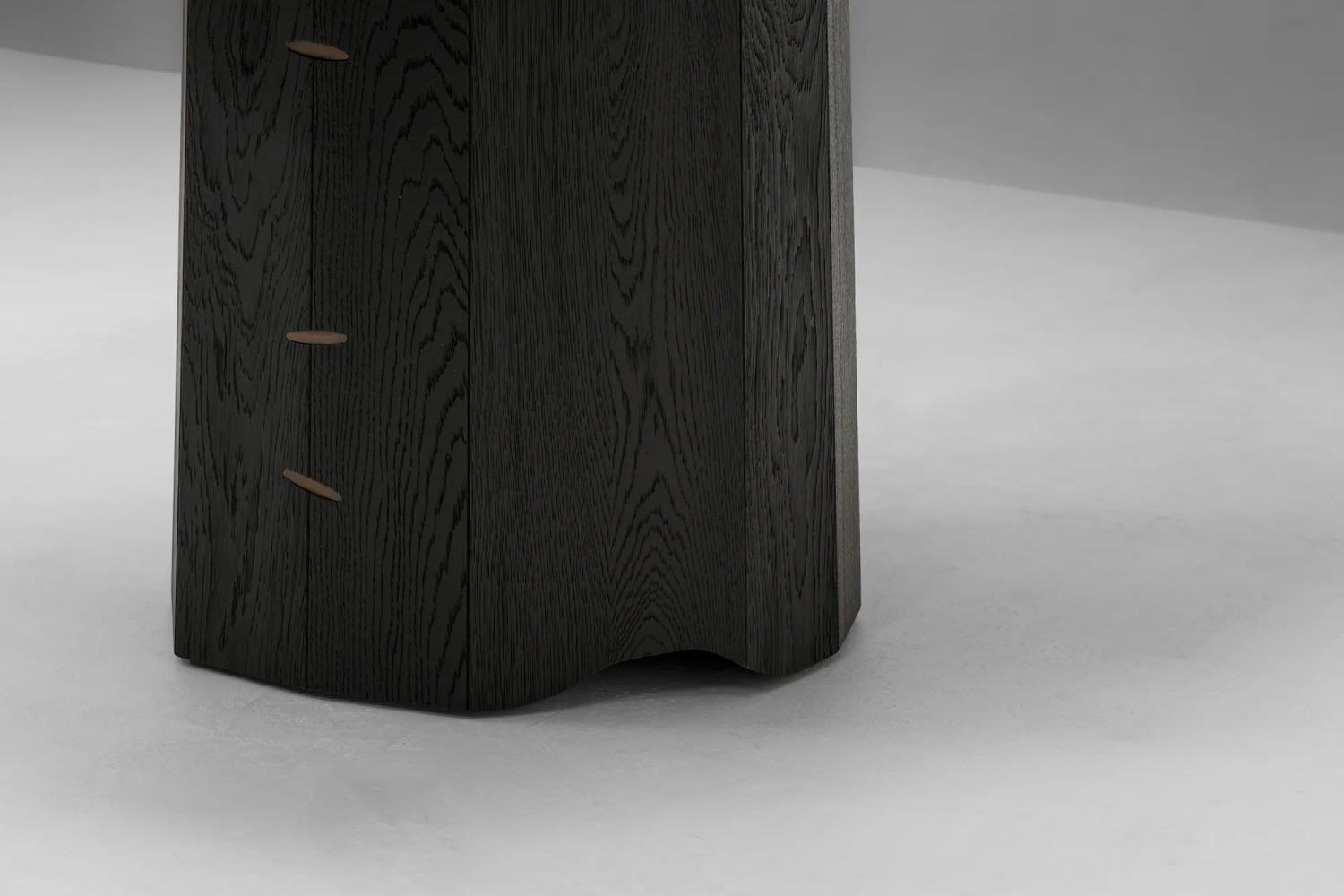 cairn_dining_table_one_03_1x