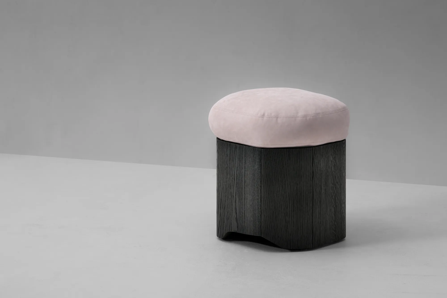 cairn_stool_02_1x