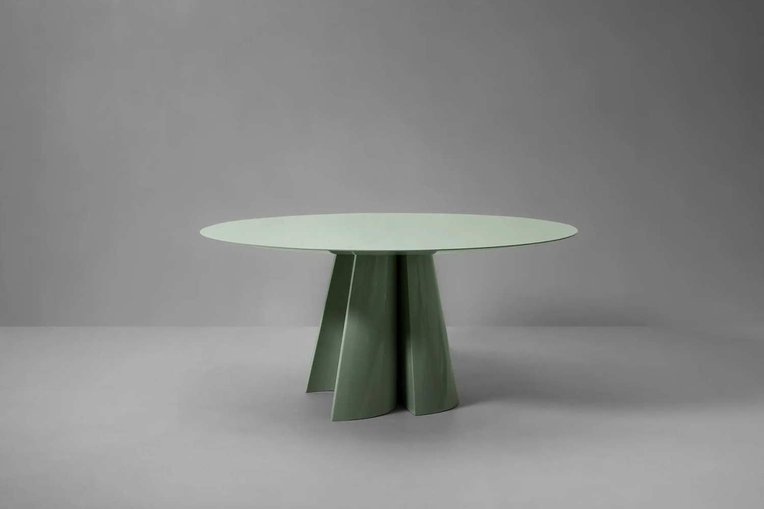 got_dining_table_round_02_1x