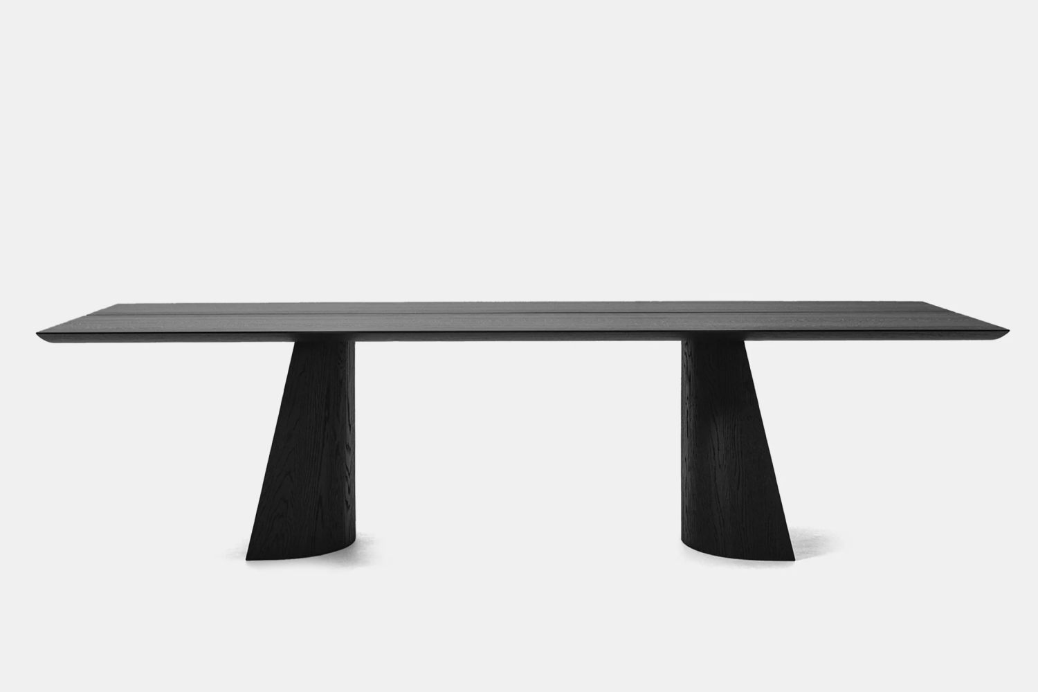 got_dining_table_two_03_1x