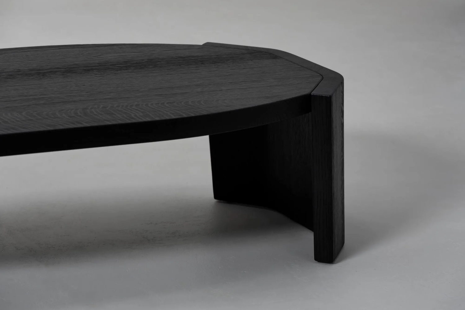 jak_coffee_table_04_1x