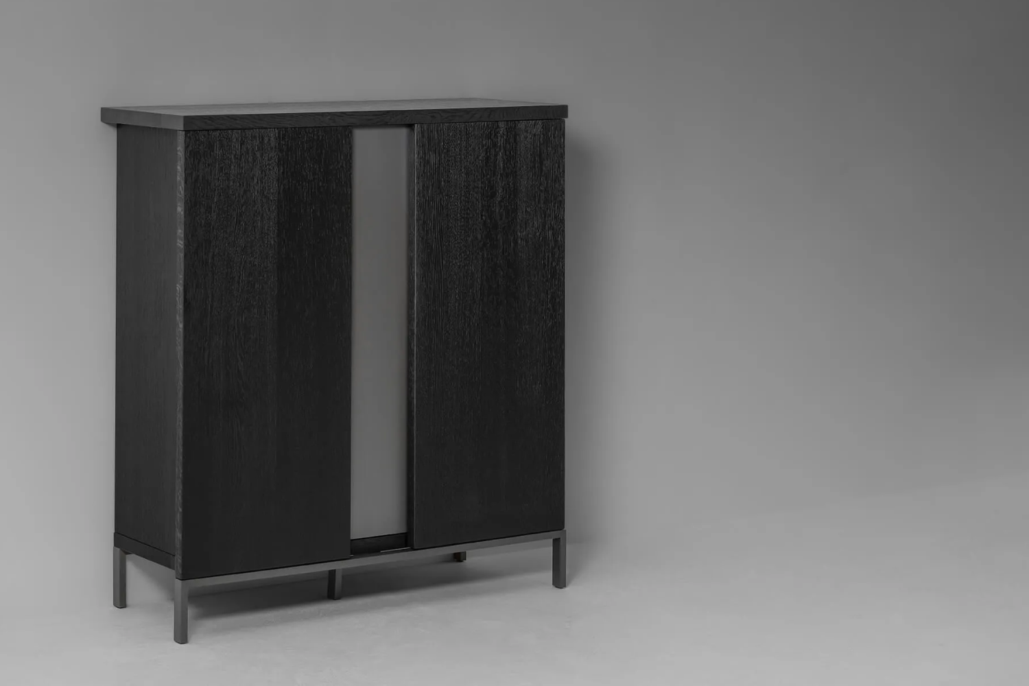 nota_bene_cabinet_02_1x