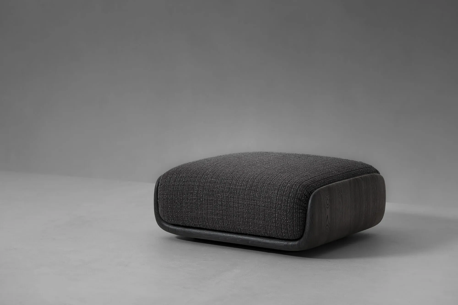 tenere_ottoman_02_1x