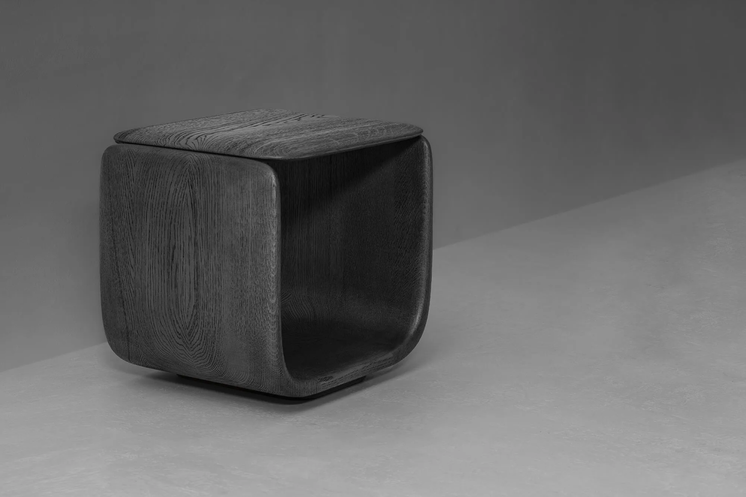 tenere_side_table_04_1x