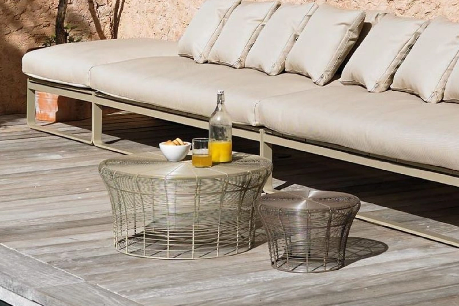 Aram Low Coffee Table 02