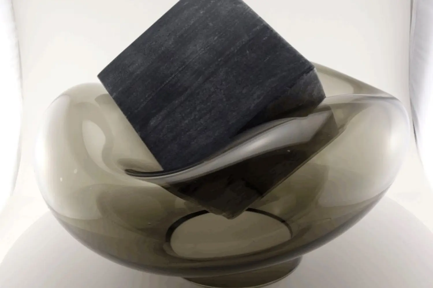 Escultura Cube Gravity2