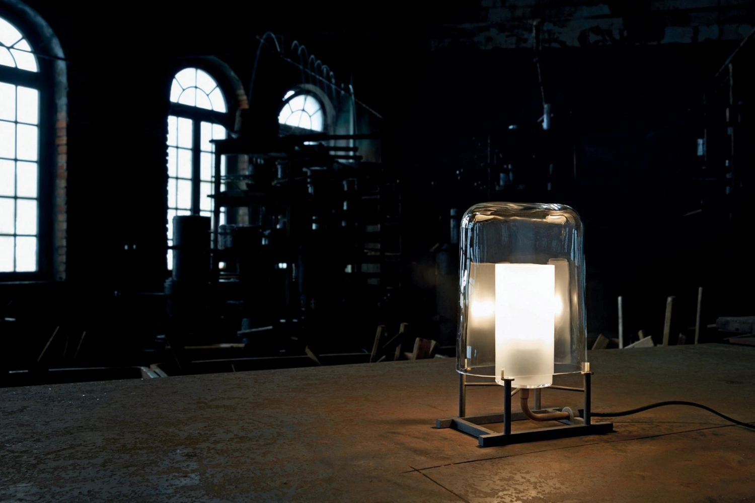 Luminária de Mesa Efra 2