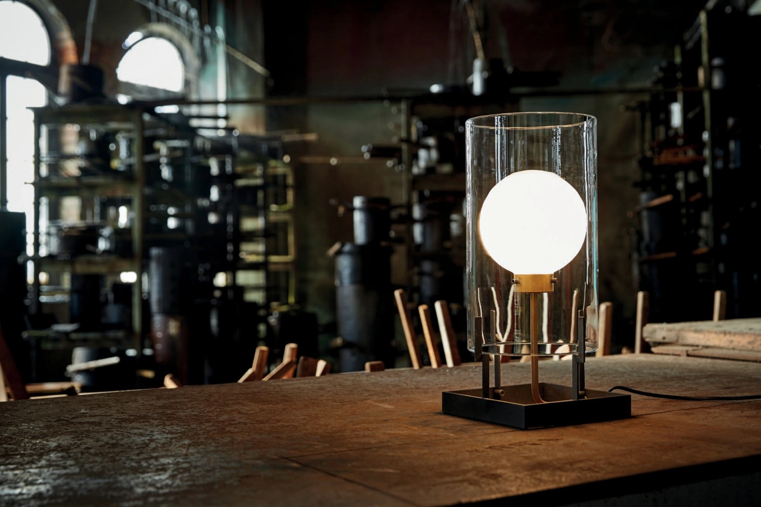 Luminária de Mesa Quati 1