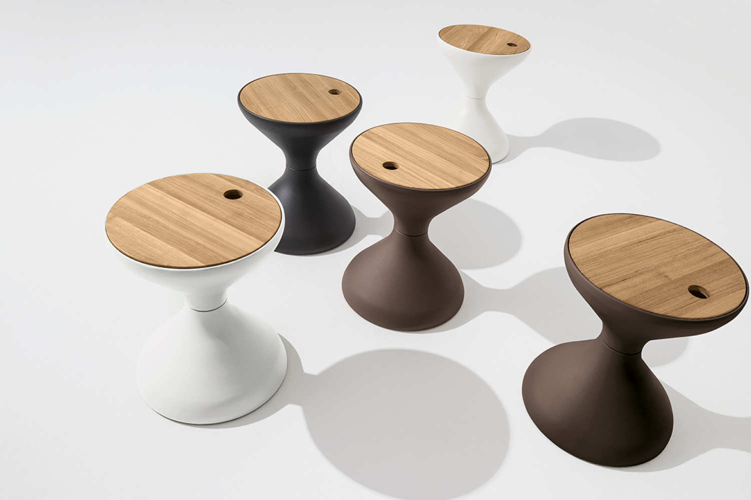bells_side_table_04_1x
