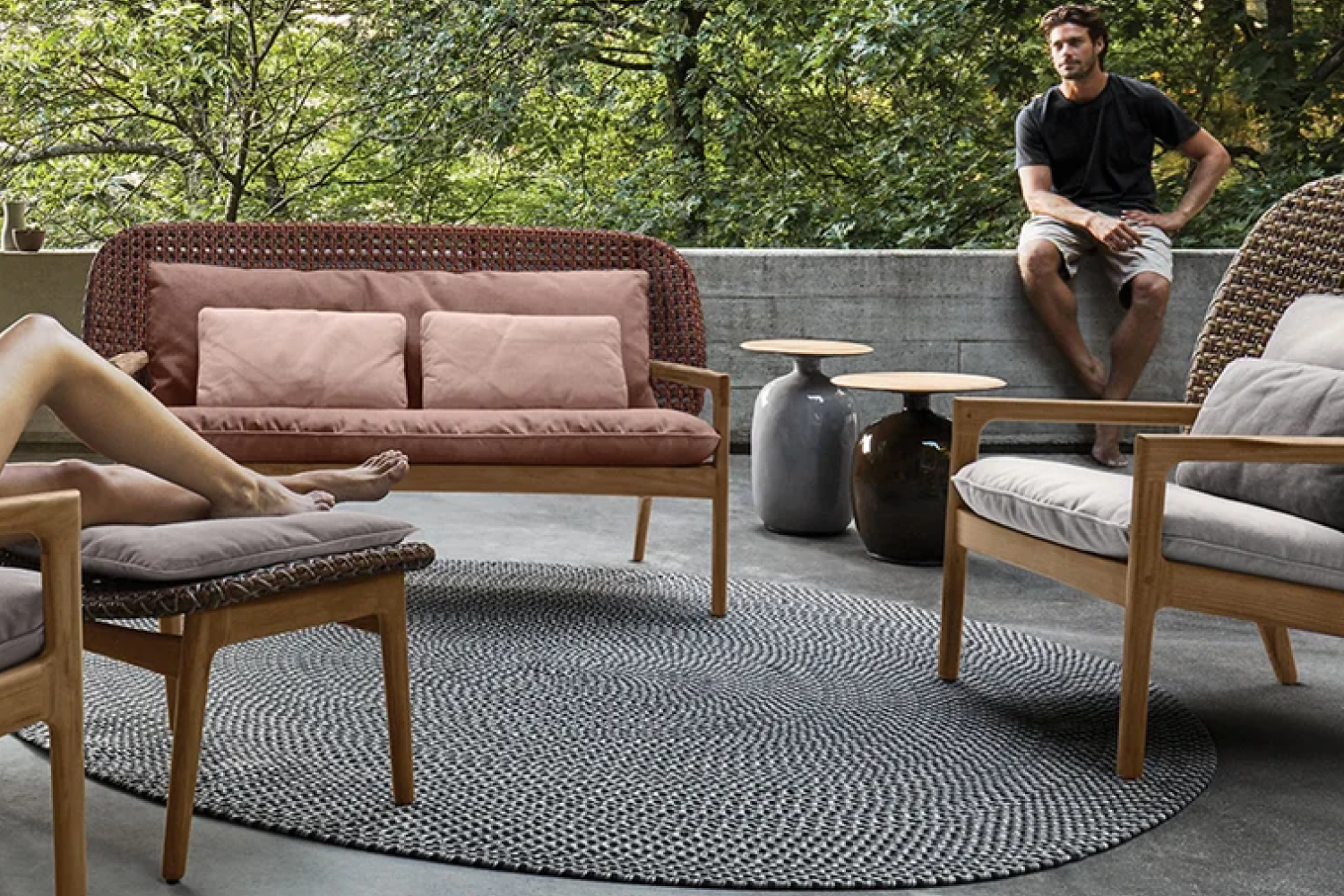 blow_high_side_table_03_1x