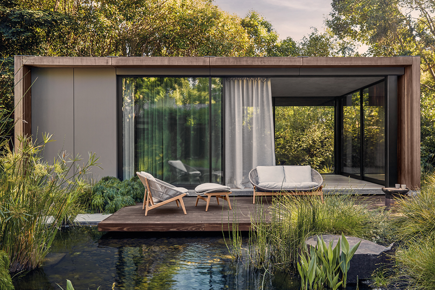 bora_lounge_chair_03_1x