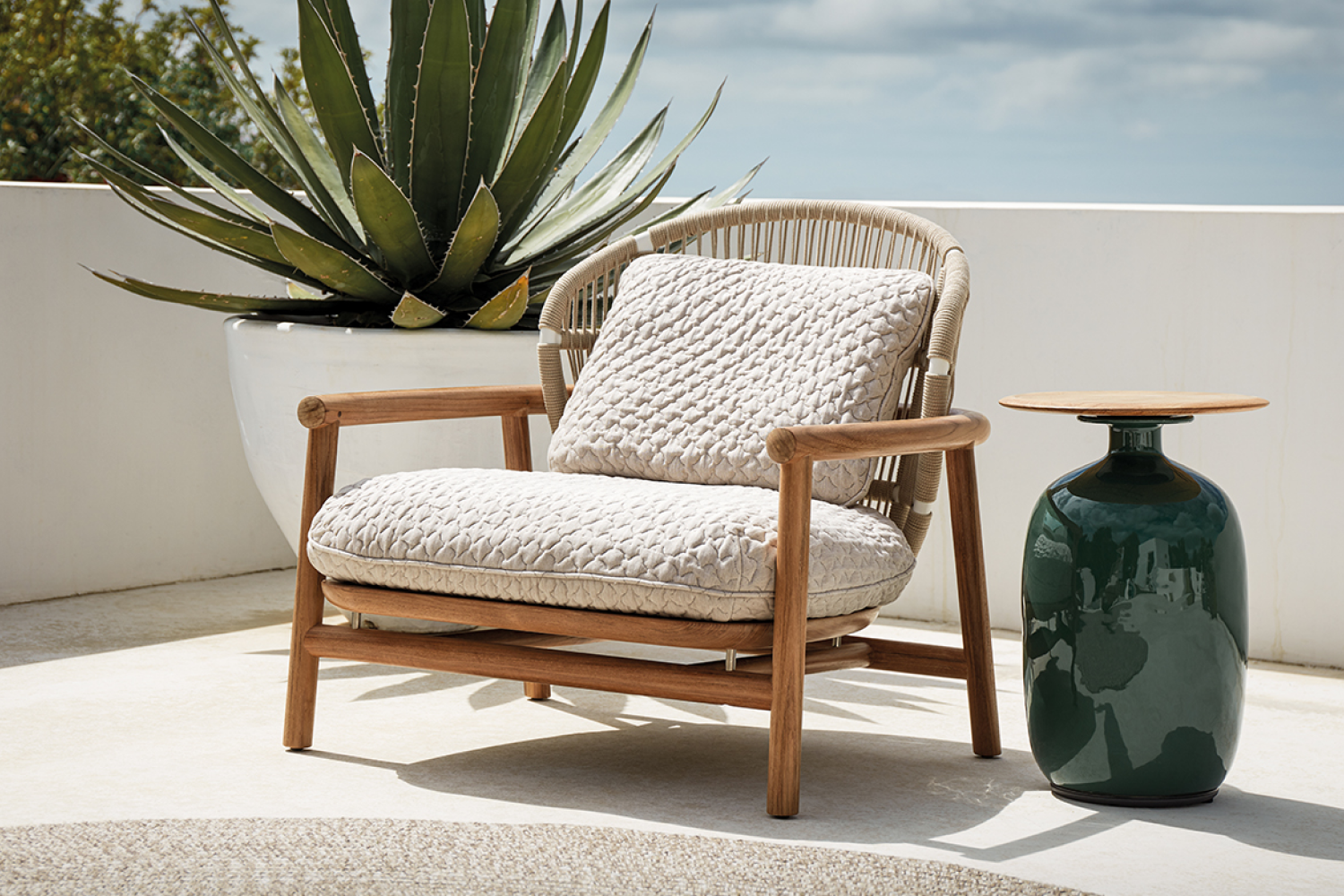 fern_teak_low_back_lounge_chair_02_1x