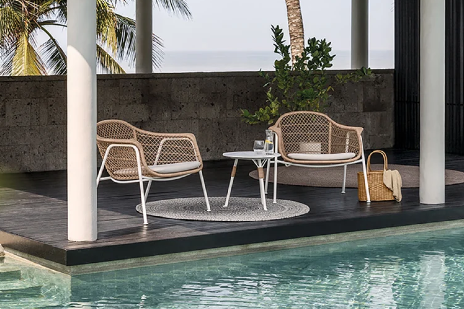 fresco_round_side_table_02_1x