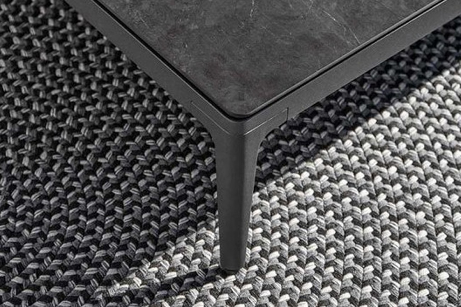 grid_small_coffee_table_ceramic_03_1x