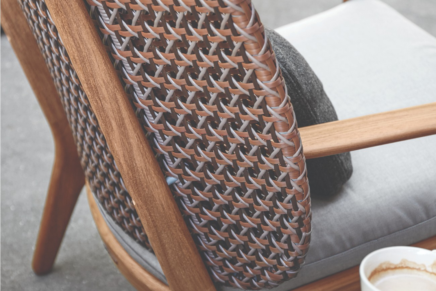 kay_low_back_lounge_chair_04_1x