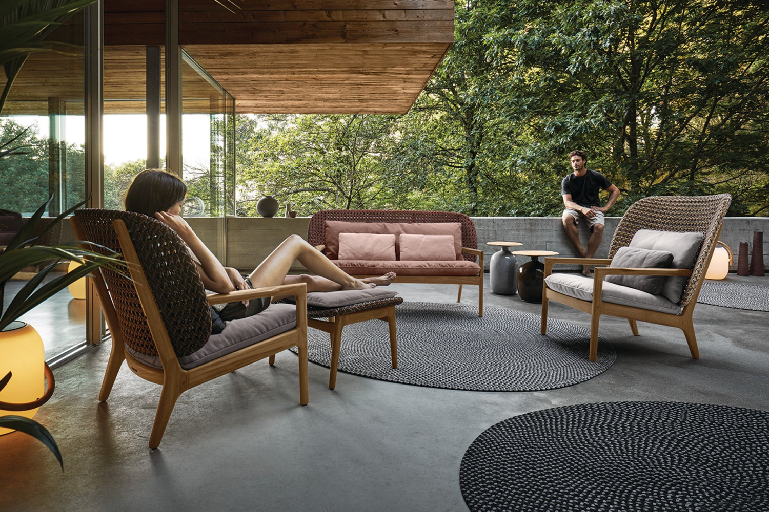 kay_low_back_lounge_chair_05_1x