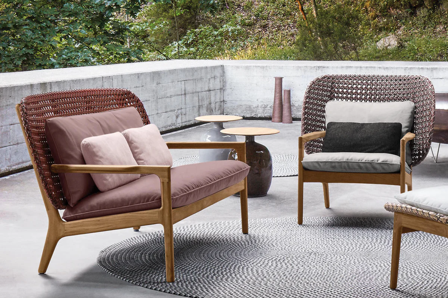 kay_low_back_sofa_02_1x