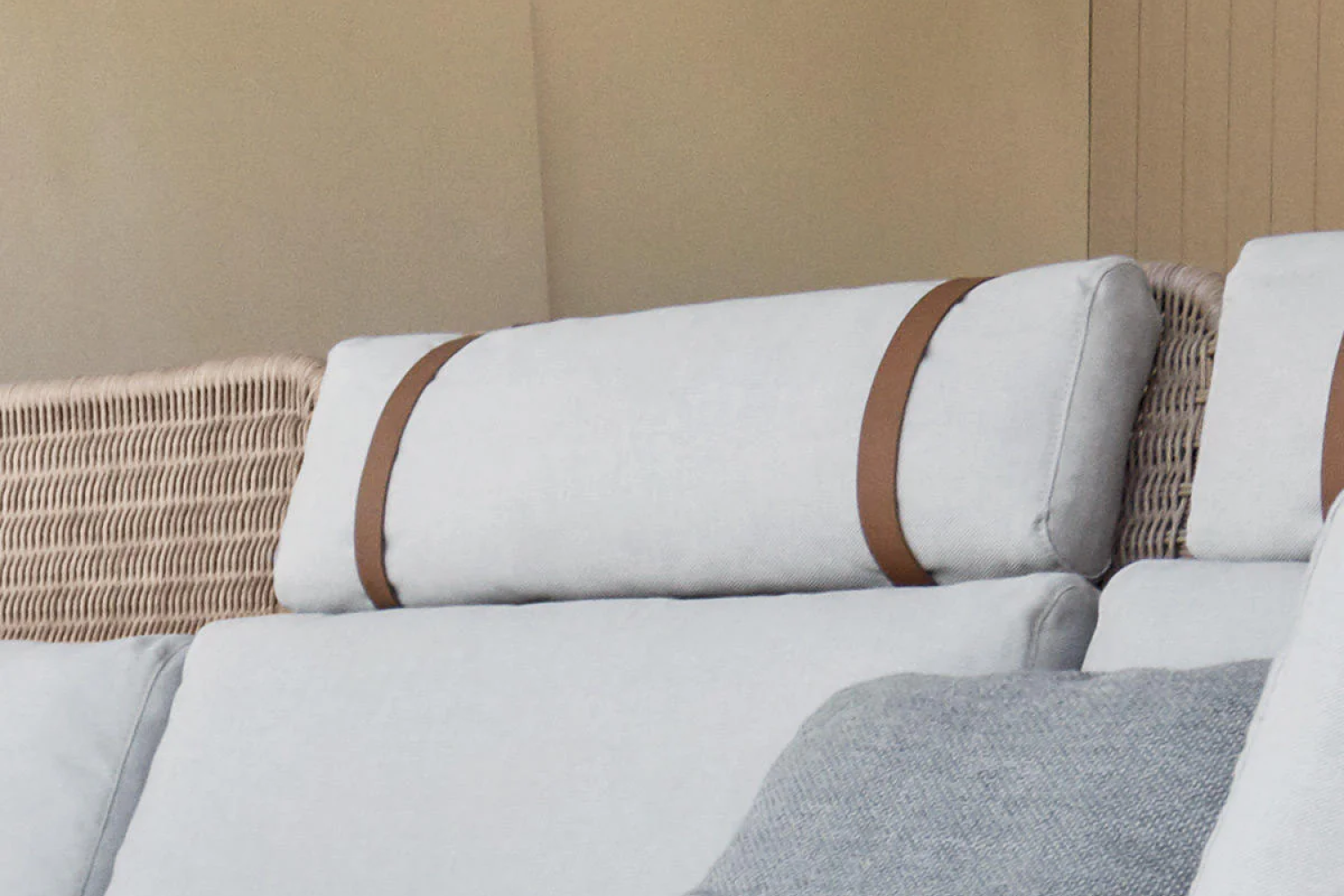 lima_headrest_cushion_03_1x