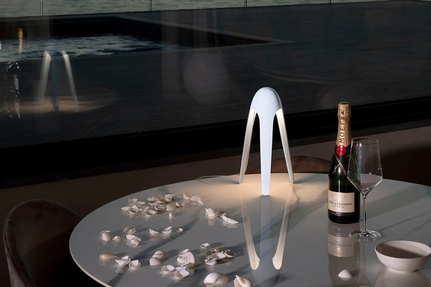 luminaria de mesa cyborg (3)