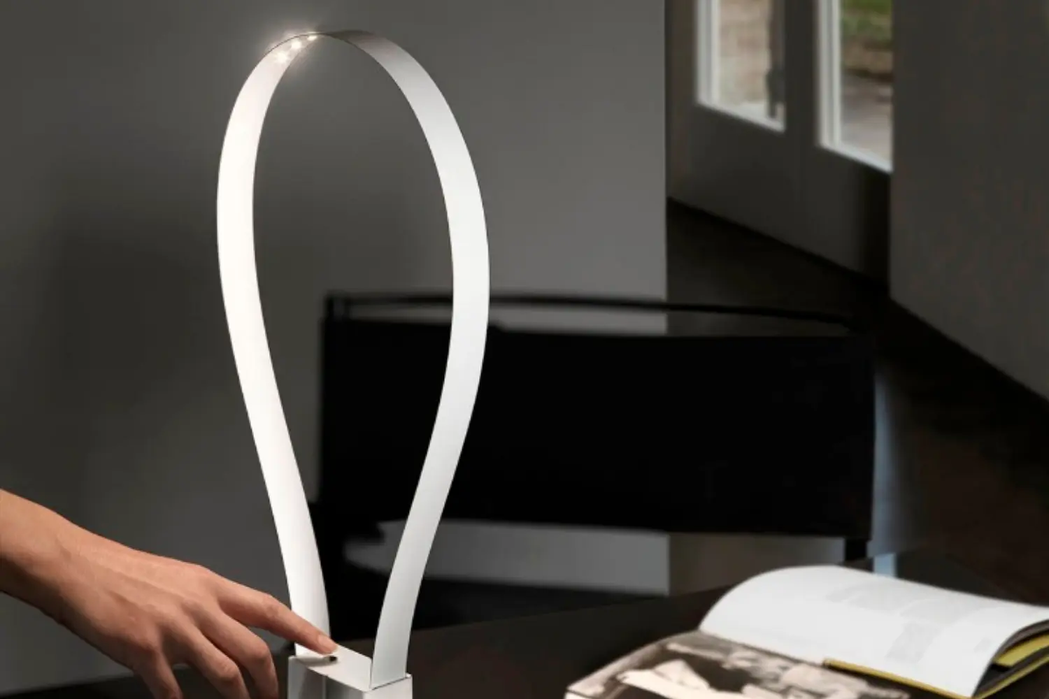 luminaria de mesa fluida (3)