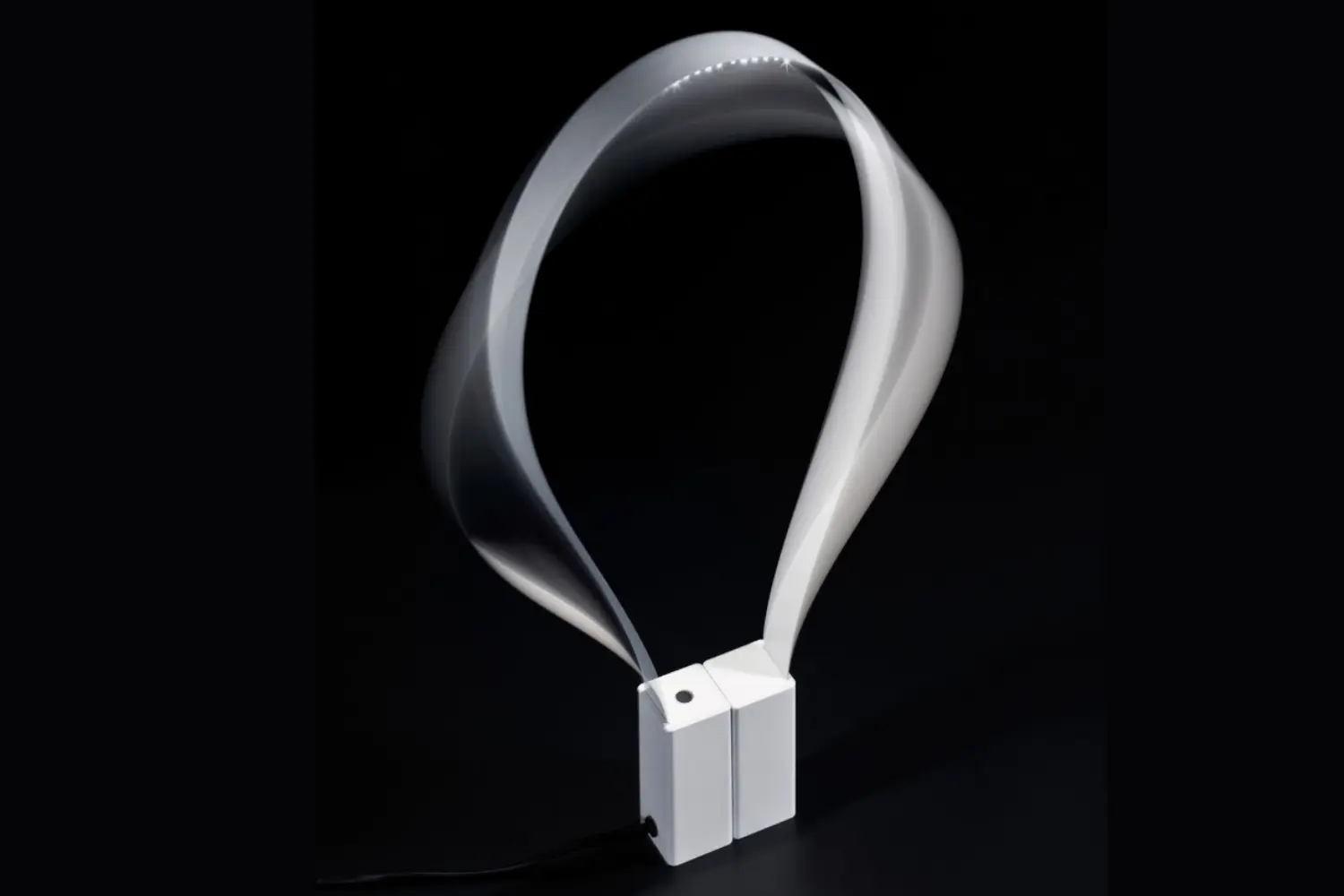 luminaria de mesa fluida (4)