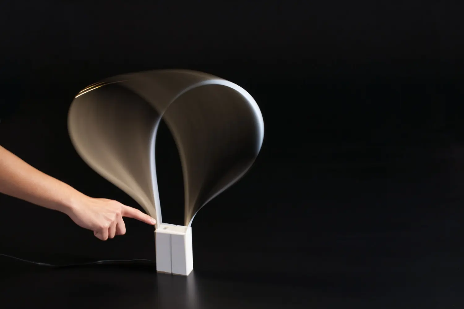 luminaria de mesa fluida (9)