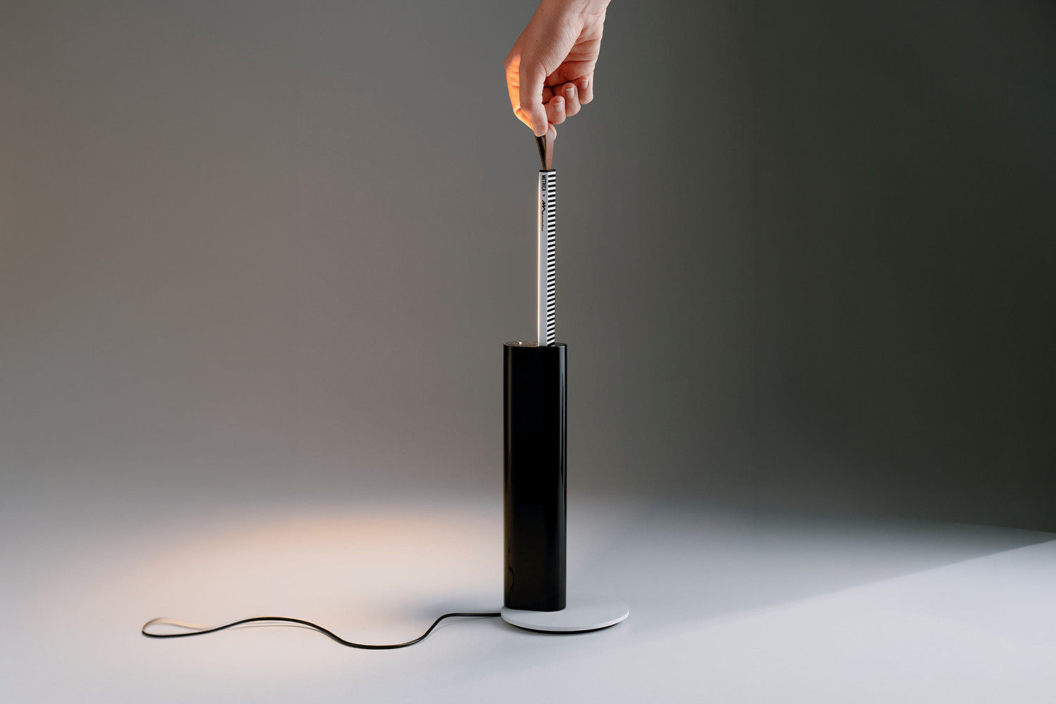 luminaria de mesa metrica 6