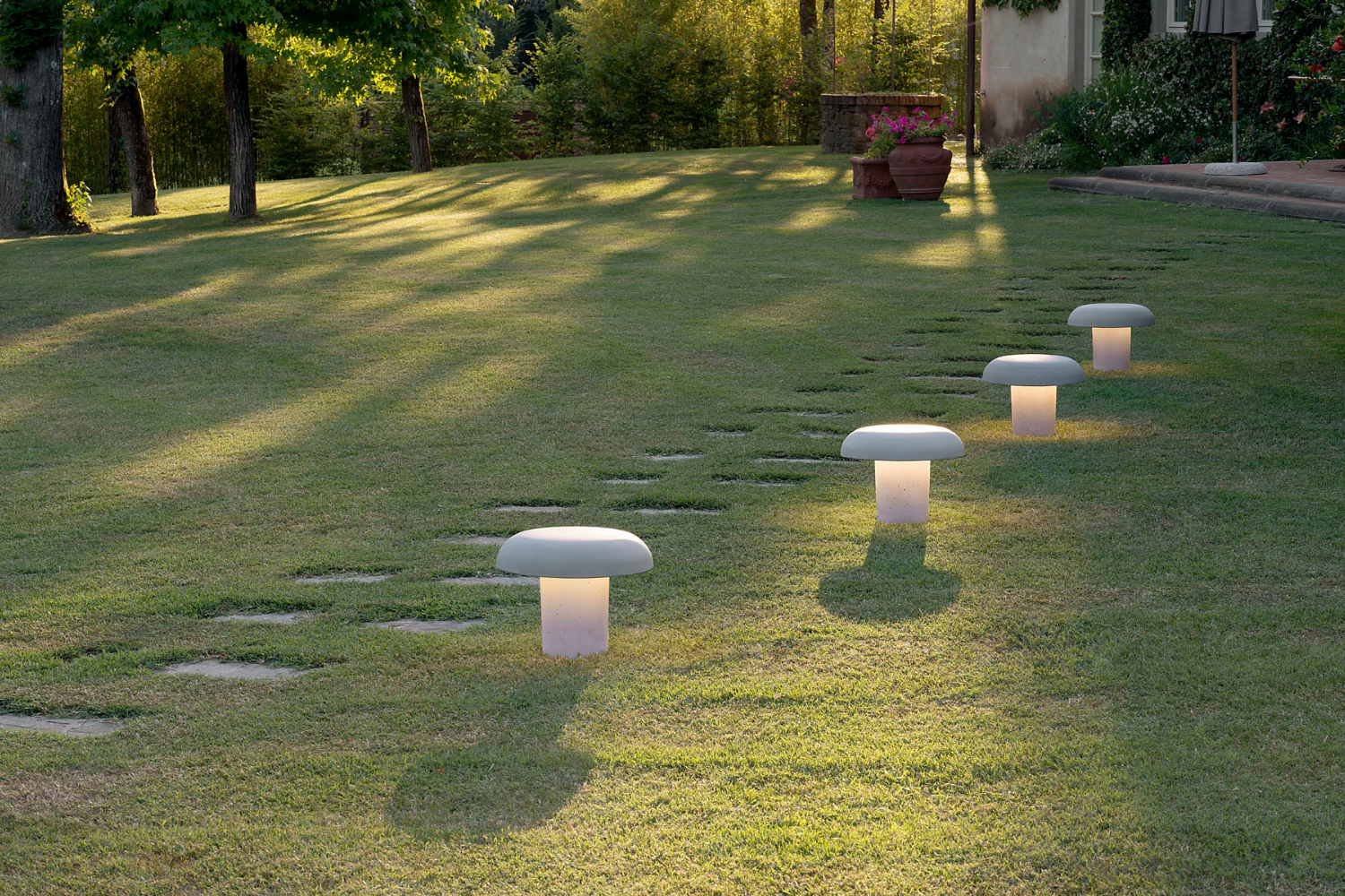 luminaria de piso amanita (5)