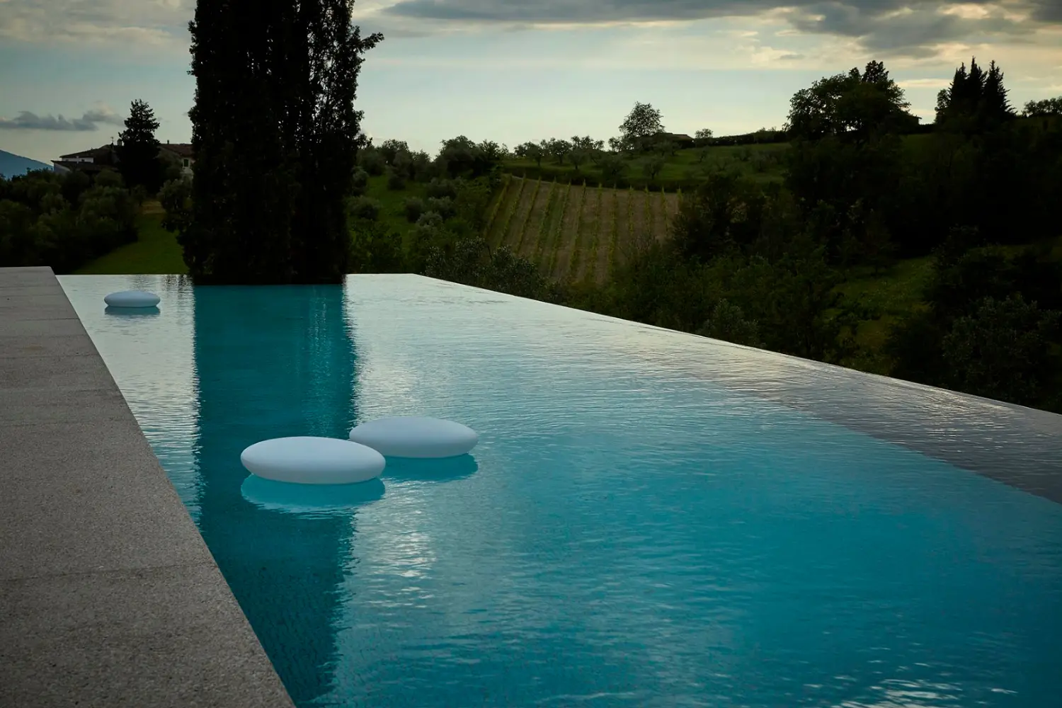 luminaria de piso glouglou pol (6)