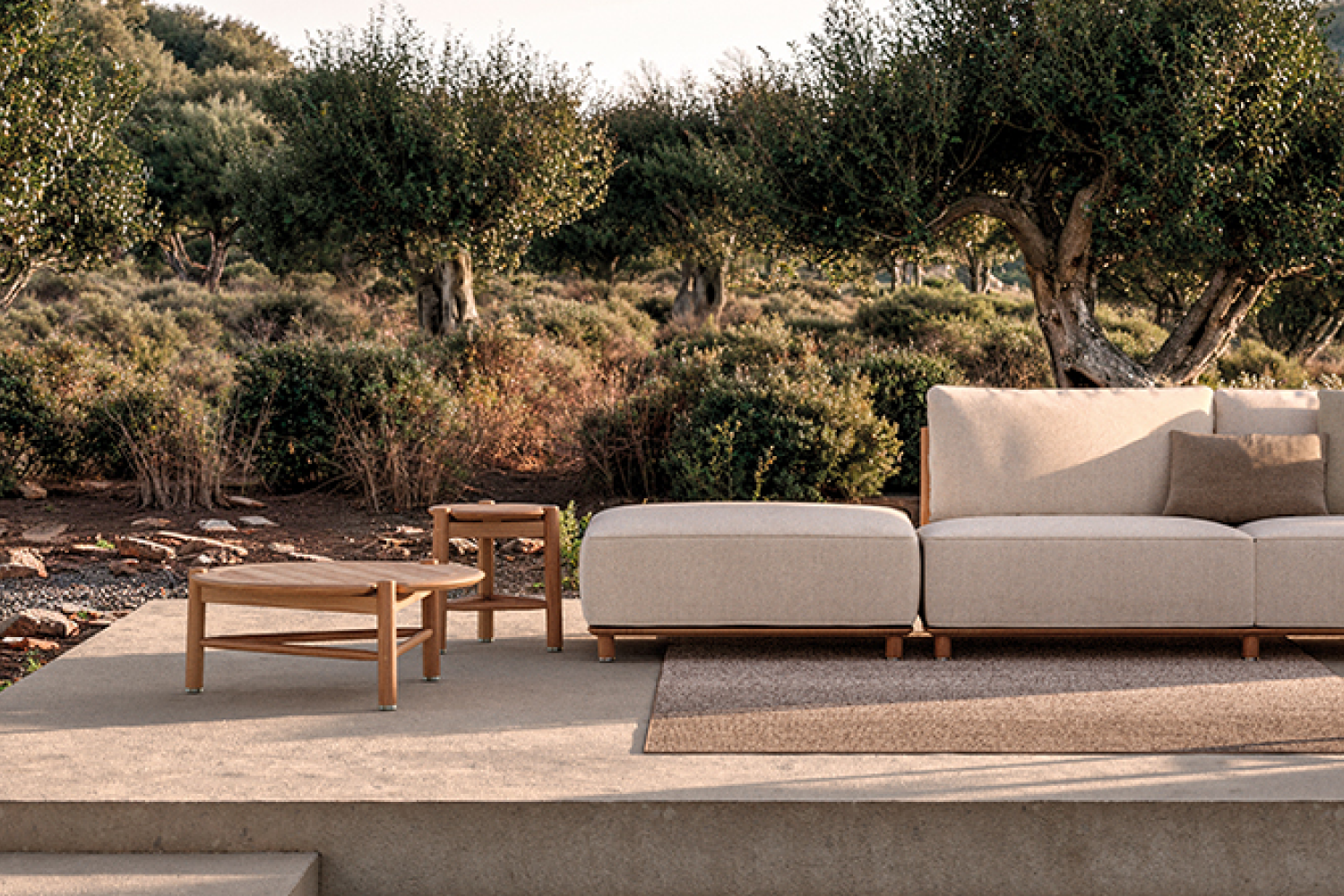 salina_small_ottoman_03_1x