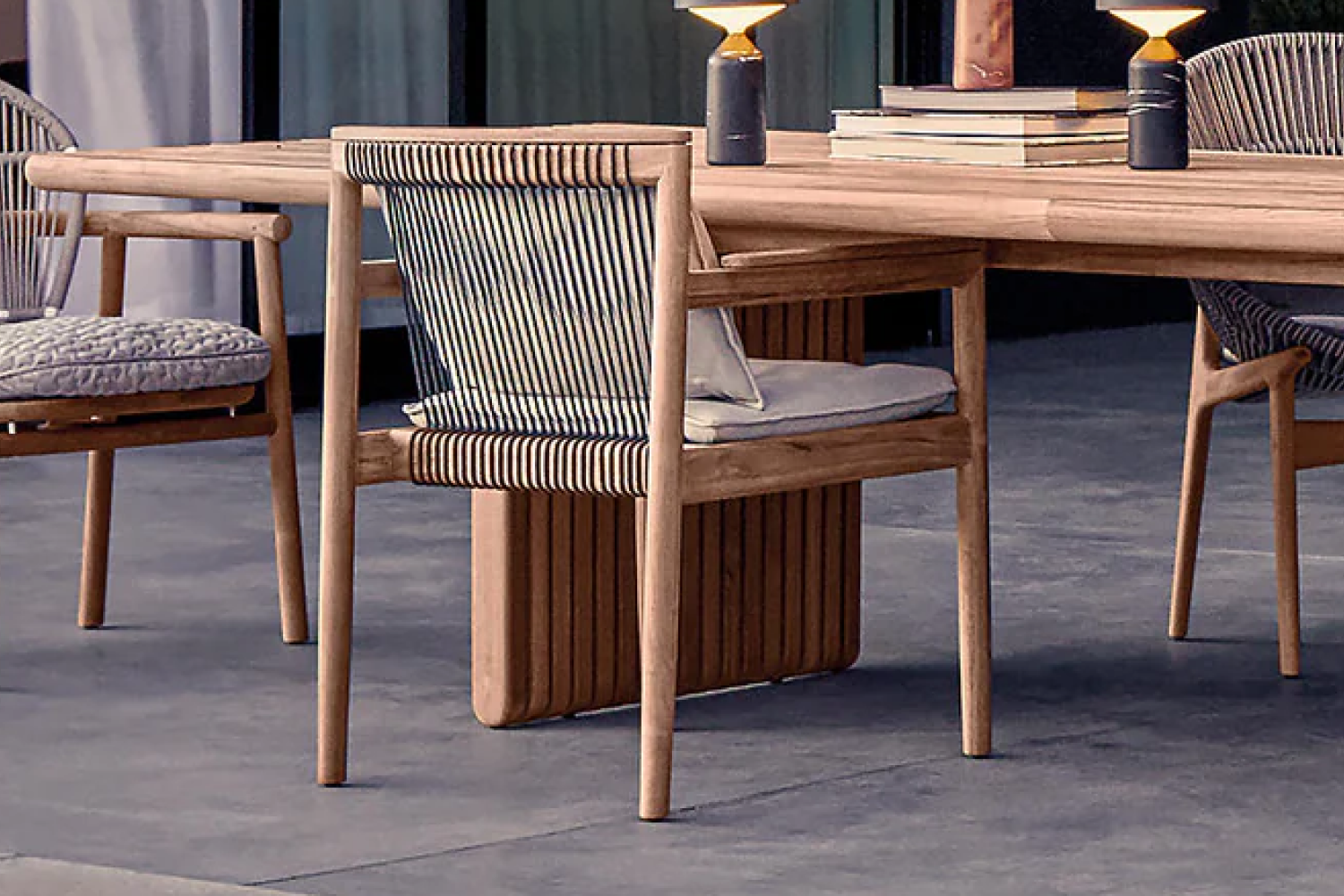 saranac_dining_chair_with_arms_02_1x