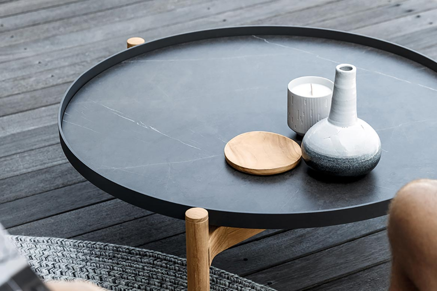 sepal_coffee_table_02_1x